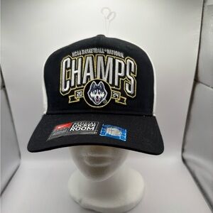 UConn Huskies Snapback Hat 2024 National Champions Official Locker Room, Nike.